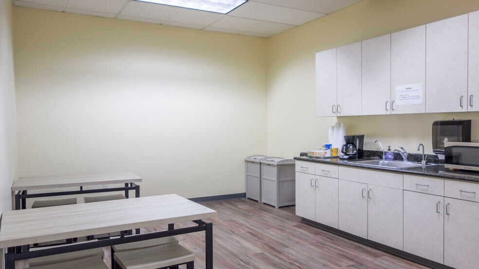 More Photos Of 17528-17588 E Rowland St, City Of Industry Light Distribution For Lease