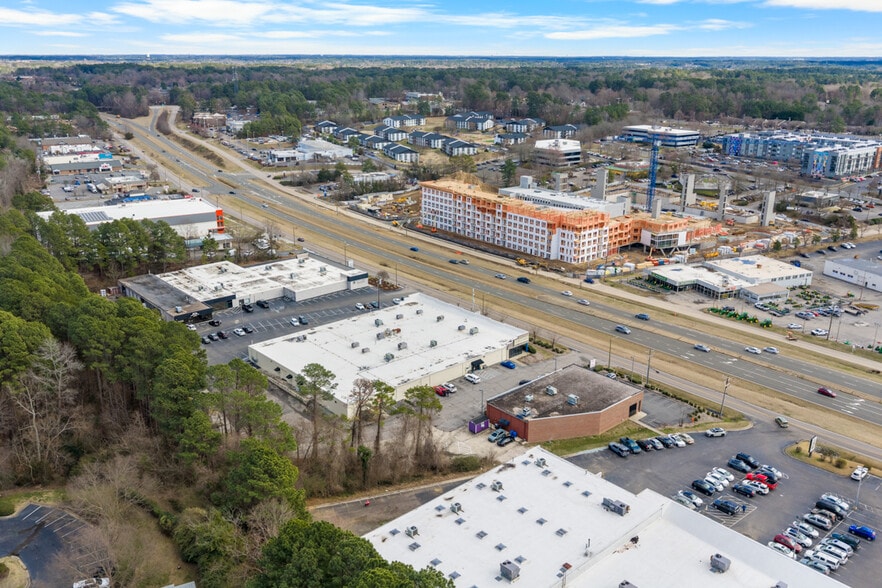 More Photos Of 3742 Durham Chapel Hill Blvd, Durham Showroom For Lease