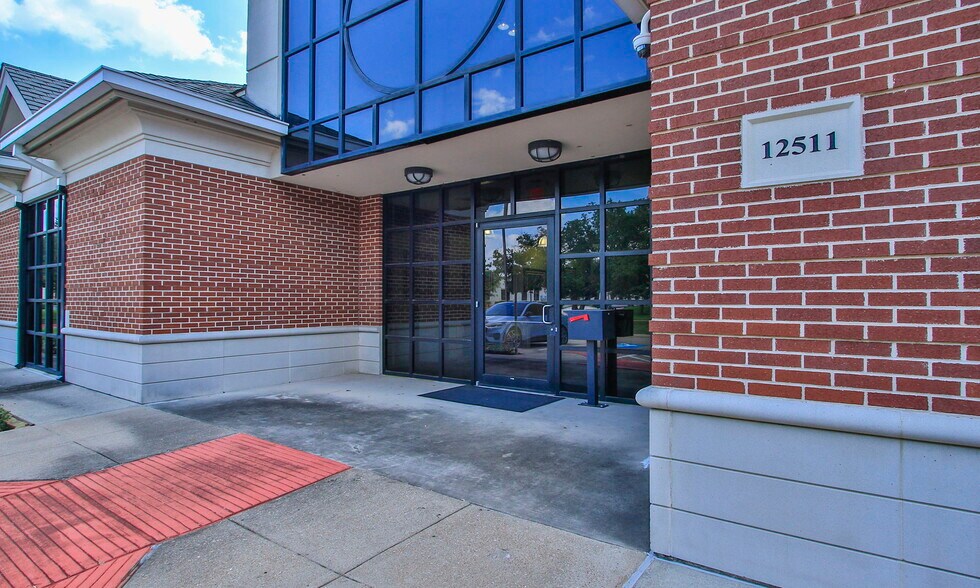More Photos Of 12511 Emily Ct, Sugar Land Office For Lease