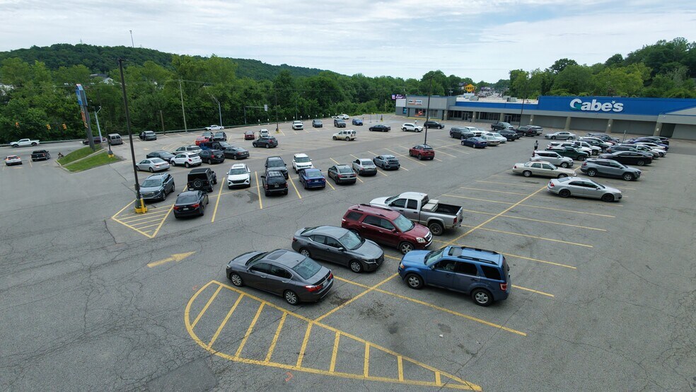 More Photos Of 3110-3120 US-60, Huntington Freestanding For Lease