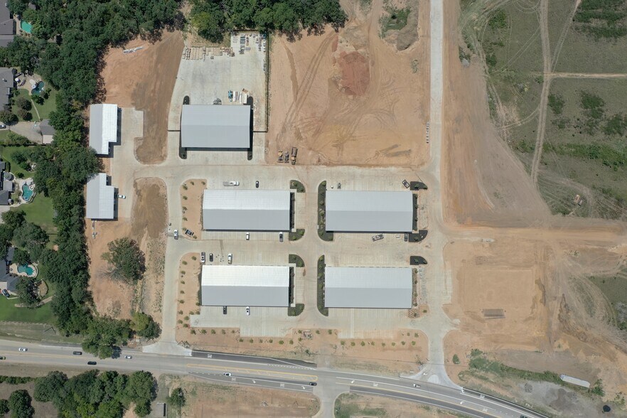 More Photos Of 6840 Rendon Bloodworth Rd, Fort Worth Flex For Lease