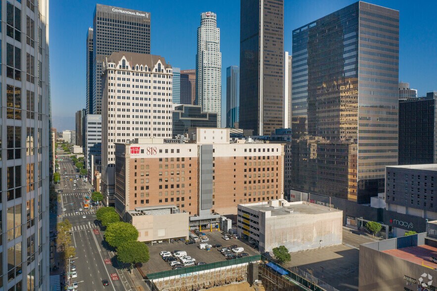 More Photos Of 818 W 7th St, Los Angeles Telecom Hotel Data Hosting For Lease