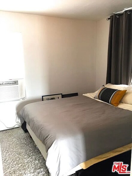 More Photos Of 834 Laguna Ave, Los Angeles Multifamily For Sale