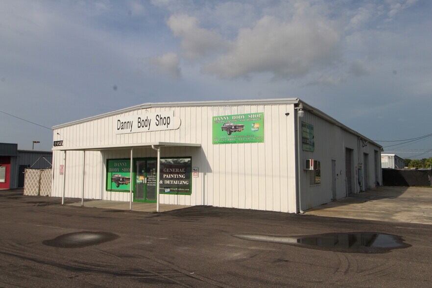 More Photos Of 6023 15th St E, Bradenton Warehouse For Sale