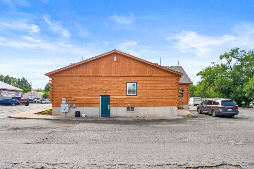 More Photos Of 347 N Scott Ave, Belton Restaurant For Sale