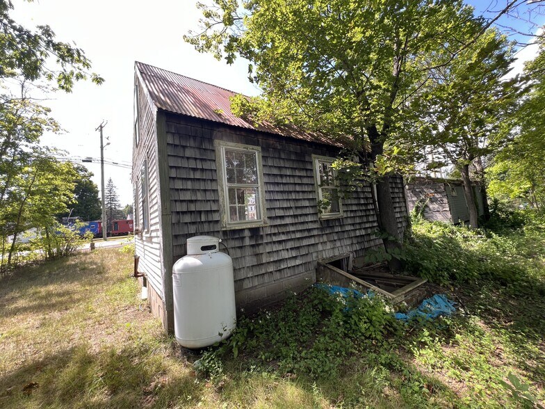 More Photos Of 271 Main St, Union Apartments For Sale