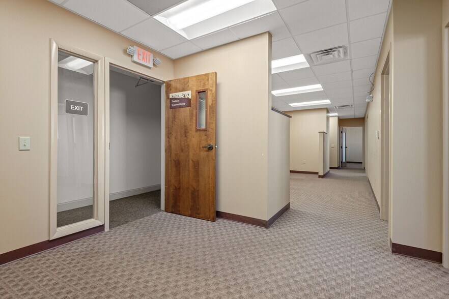 More Photos Of 99 November Dr, Camp Hill Medical For Lease
