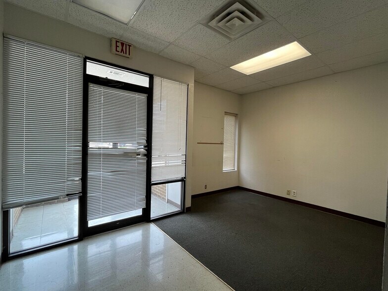 More Photos Of 302 Priest Dr, Killeen Office For Lease