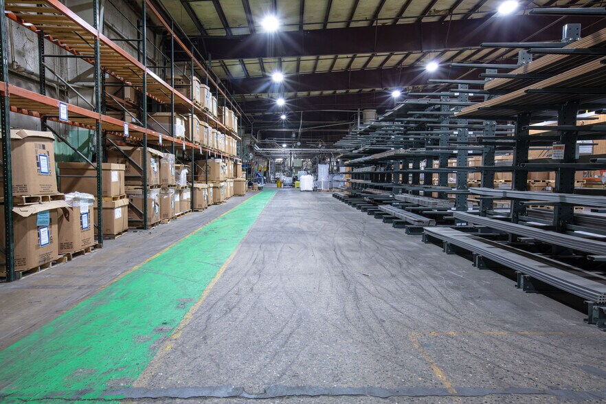 More Photos Of 8 Morin St, Biddeford Warehouse For Sale