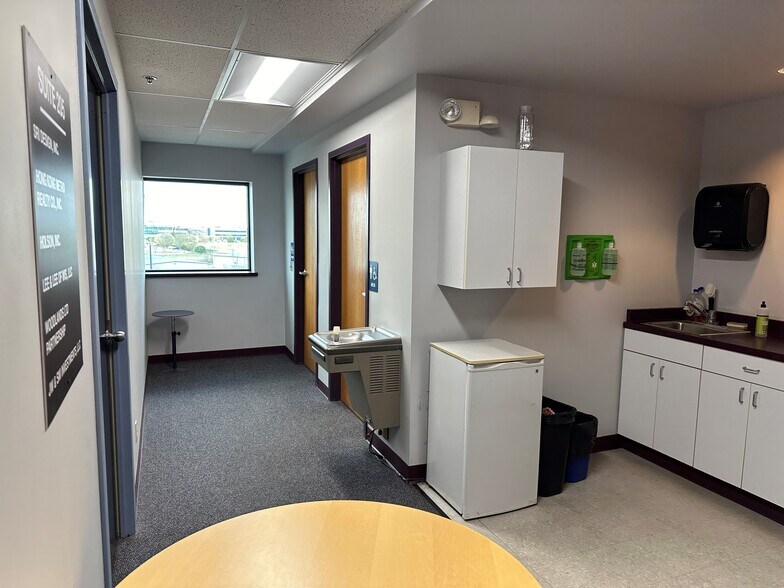 More Photos Of 8001 Terrace Ave, Middleton Research And Development For Lease