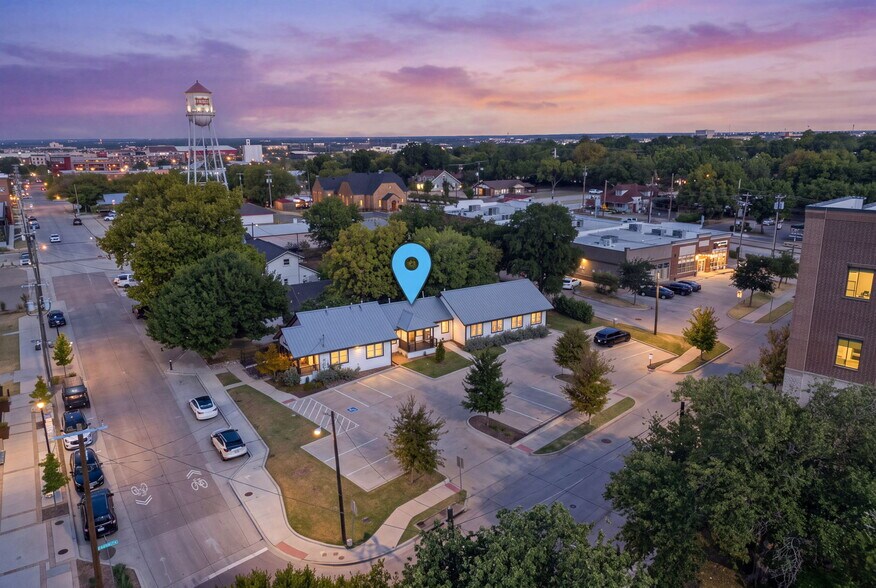 Primary Photo Of 7274 Elm St, Frisco Office For Sale