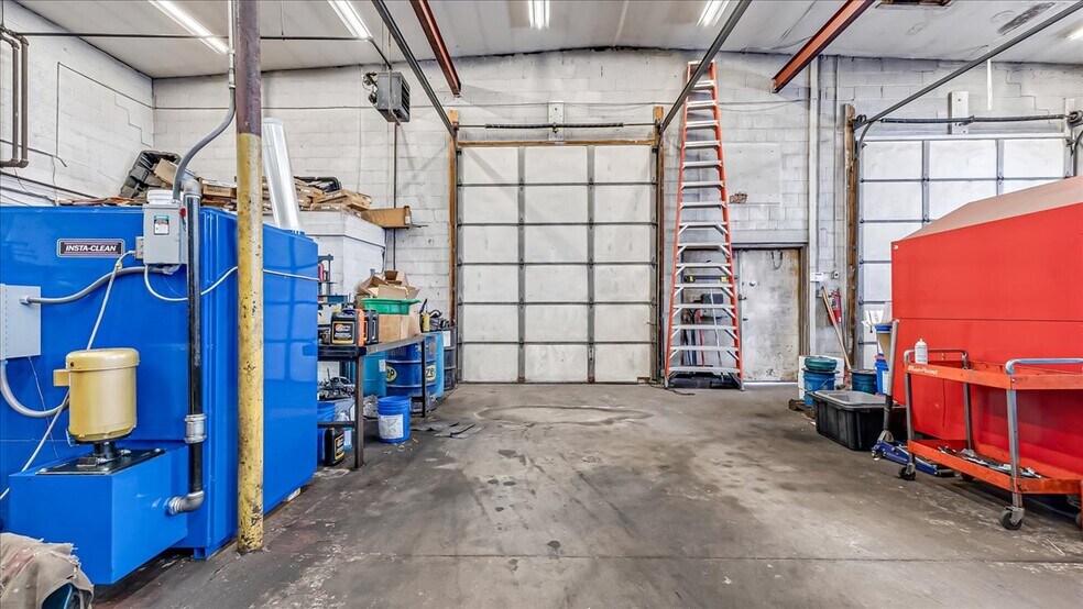 More Photos Of 2115 Union Blvd, Allentown Auto Repair For Sale
