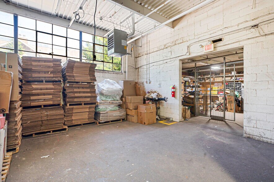 More Photos Of 1245 Marconi Blvd, Copiague Warehouse For Sale