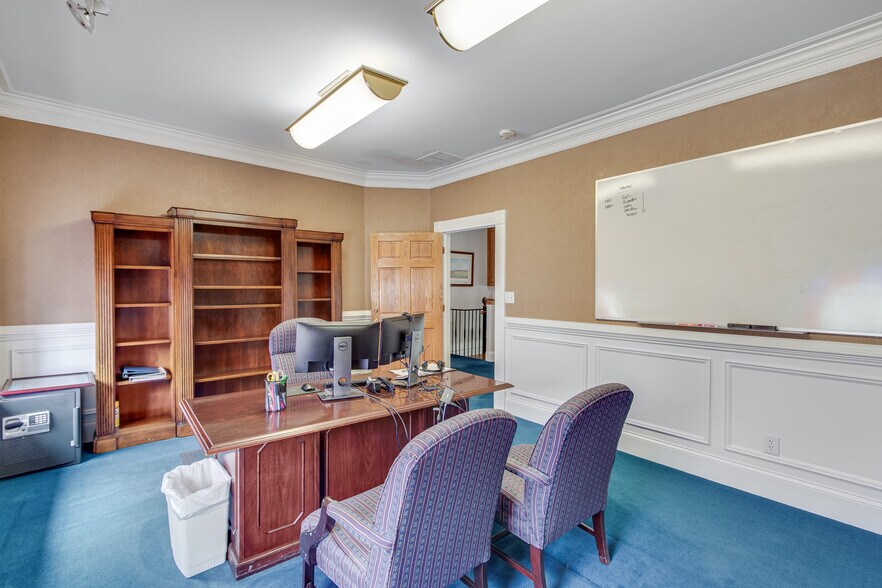 More Photos Of 55 Scott St, Buford Office For Lease