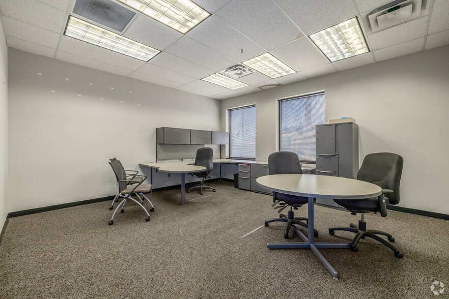 More Photos Of 3660 Deerpark Blvd S, Elkton Distribution For Lease