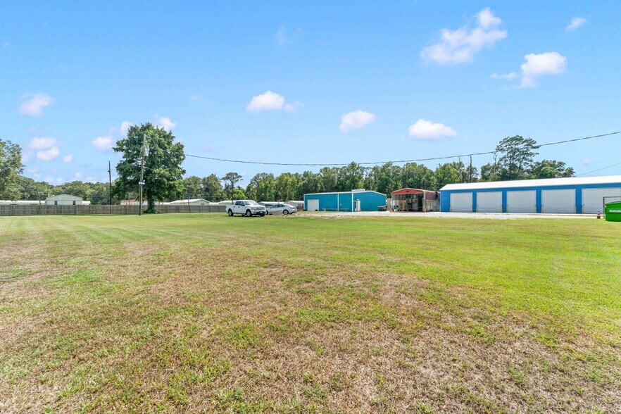 More Photos Of 13402 Old Baton Rouge Hwy, Hammond Light Distribution For Sale