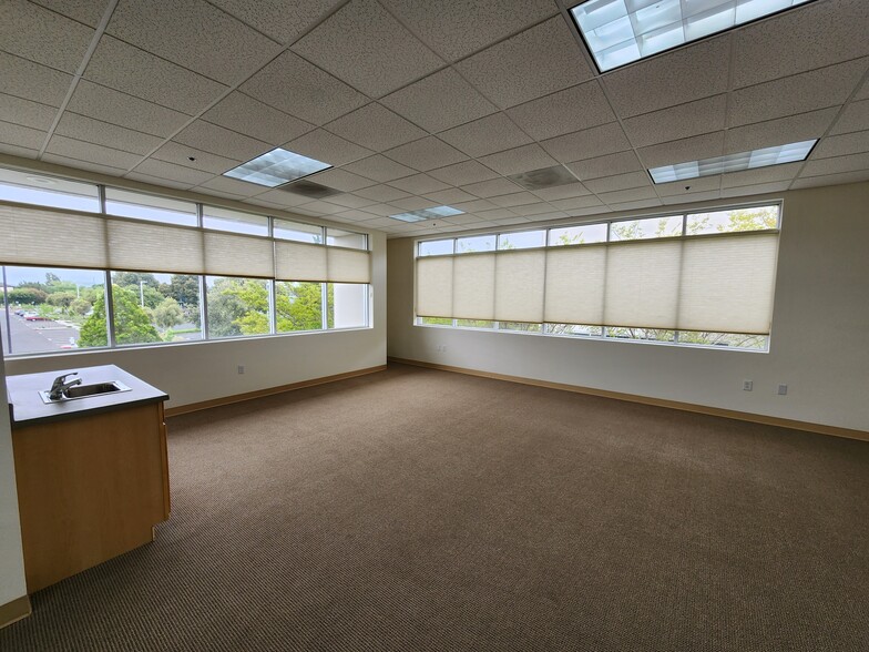 More Photos Of 4725-4737 Mangels Blvd, Fairfield Light Distribution For Sale