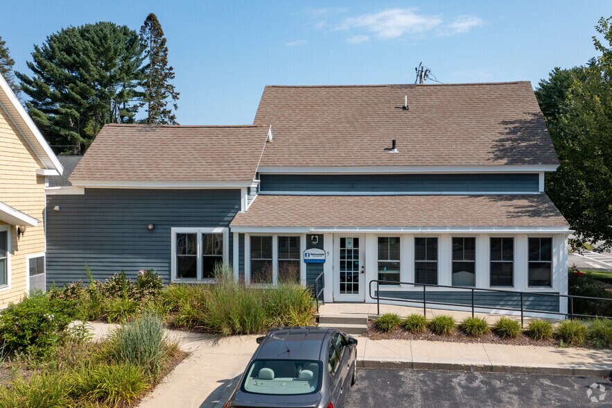 More Photos Of 69 York St, Kennebunk Medical For Sale