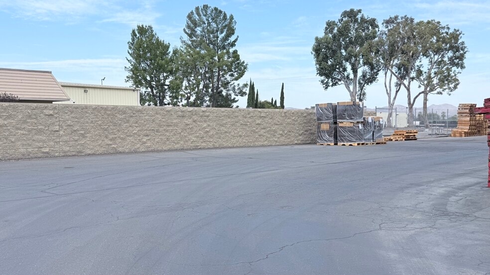 More Photos Of 3070 Myers St, Riverside Warehouse For Sale