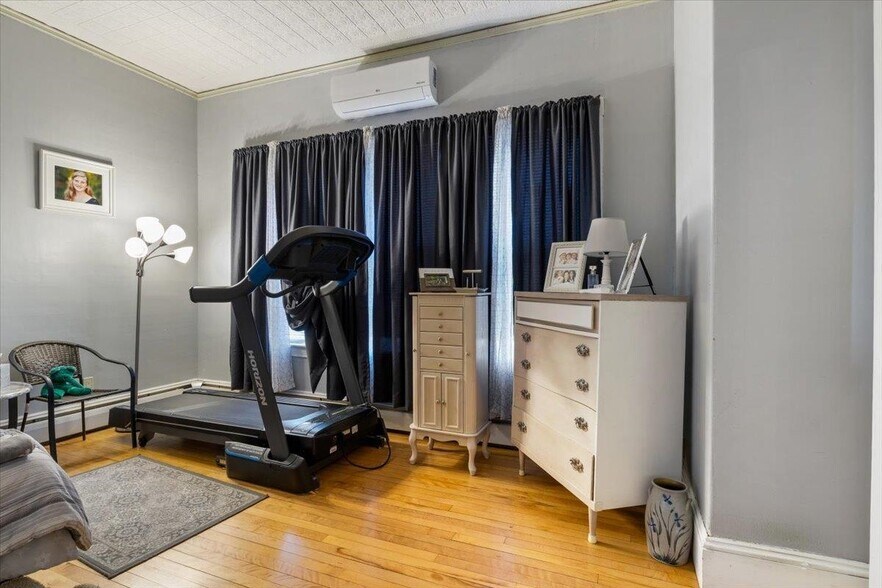 More Photos Of 6 Dawson St, Milton Storefront Retail Residential For Sale