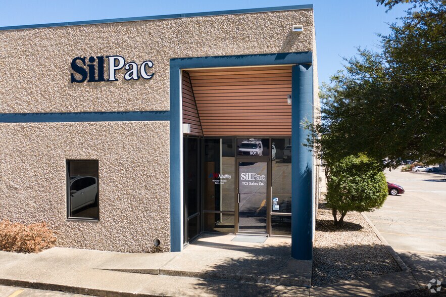 More Photos Of 9701 Dessau Rd, Austin Unknown For Lease