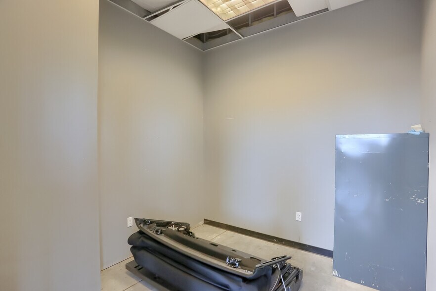 More Photos Of 3 Superior Way, Uniontown Auto Dealership For Sale