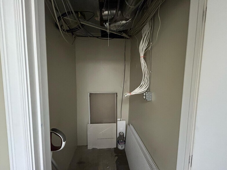 More Photos Of 2951 Pennsylvania Ave, Ogden Industrial For Sale