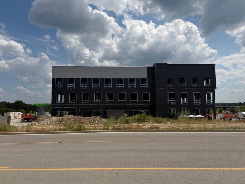 More Photos Of 113 Bear Xing, Mount Juliet Medical For Lease
