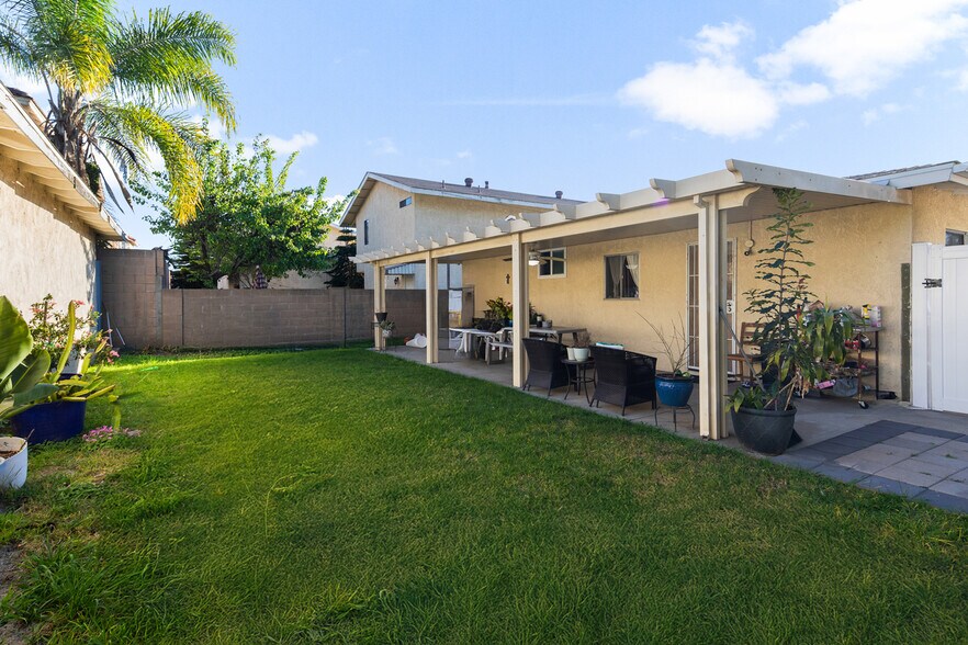 More Photos Of 8620-8624 Watson St, Cypress Apartments For Sale