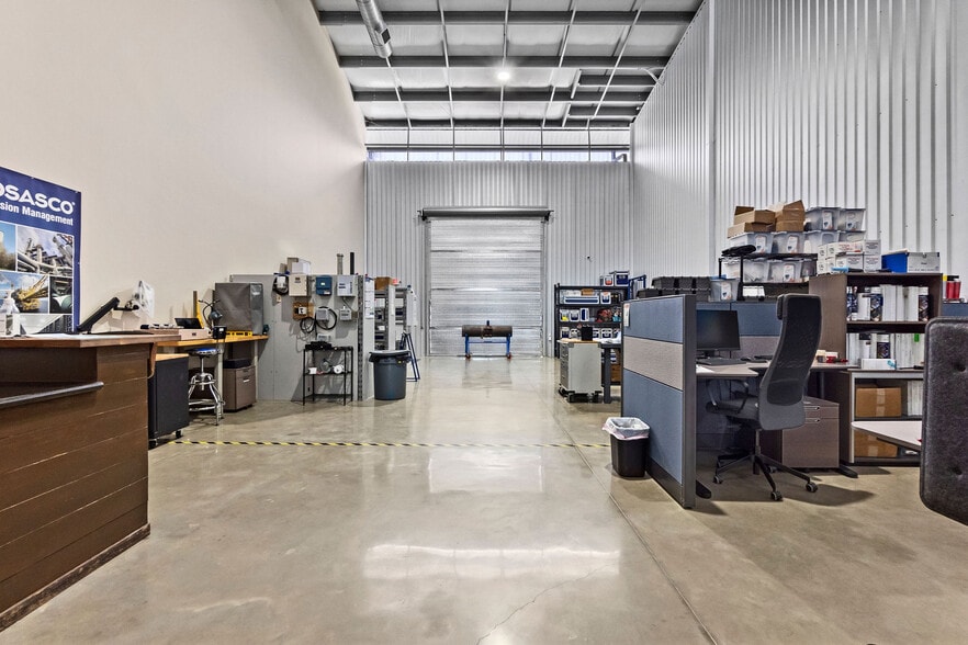 More Photos Of 1315 Rayford Park Rd, Spring Loft Creative Space For Lease