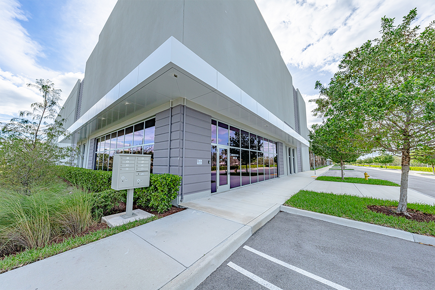 More Photos Of 12000 NW 39 St, Coral Springs Unknown For Lease
