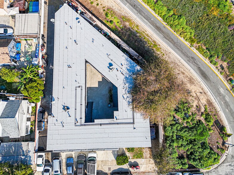 More Photos Of 4771 Marathon St, Los Angeles Apartments For Sale