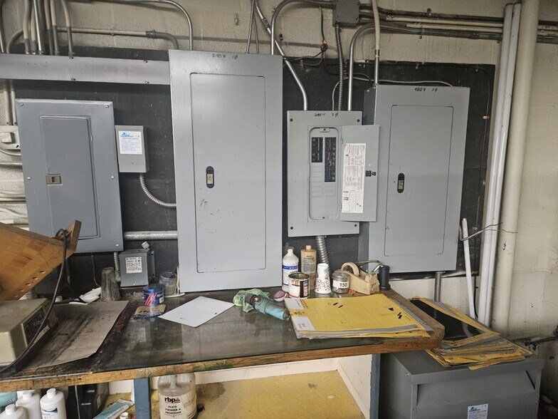 More Photos Of 1630 W Jackson St, Painesville Warehouse For Lease