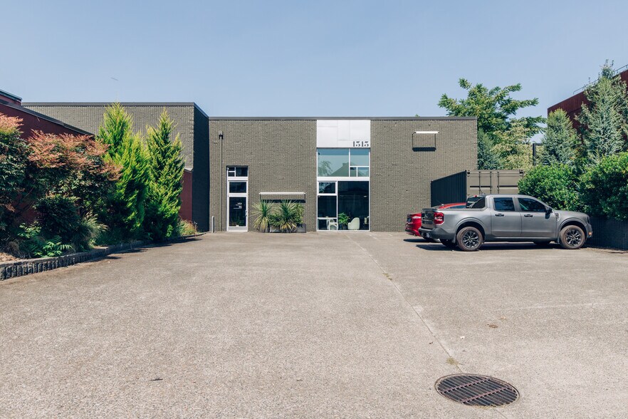 Primary Photo Of 1313 SE Belmont St, Portland Loft Creative Space For Lease