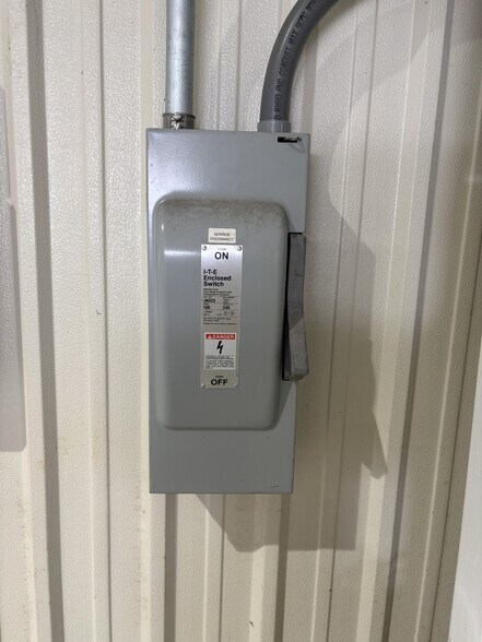 More Photos Of 131 Ash Dr, Kimball Township Warehouse For Lease