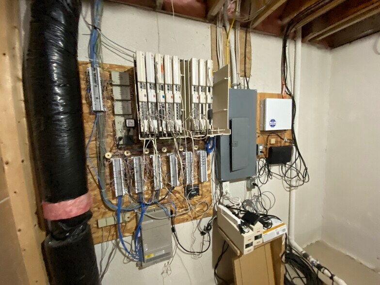 More Photos Of 131-137 Keveling Dr, Saline Medical For Sale