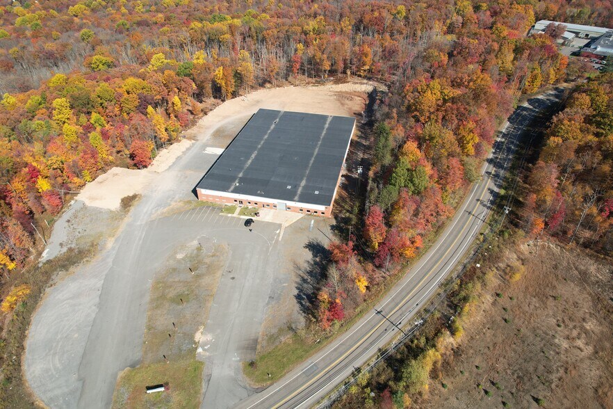 More Photos Of 333 Crestwood Dr, Mountain Top Manufacturing For Sale
