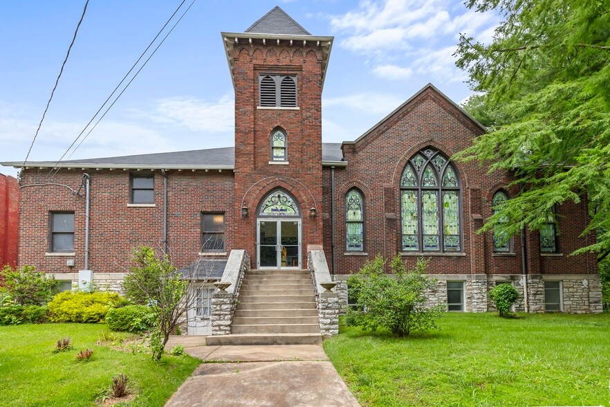 More Photos Of 1517 McCausland Ave, Saint Louis Specialty For Sale