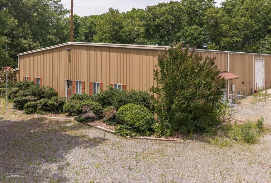 Primary Photo Of 11006 Cobbs Rd, Glen Allen Warehouse For Lease