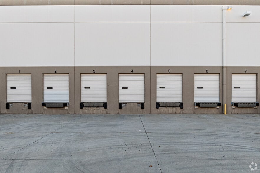 More Photos Of 12301 Hawkins St, Santa Fe Springs Warehouse For Lease