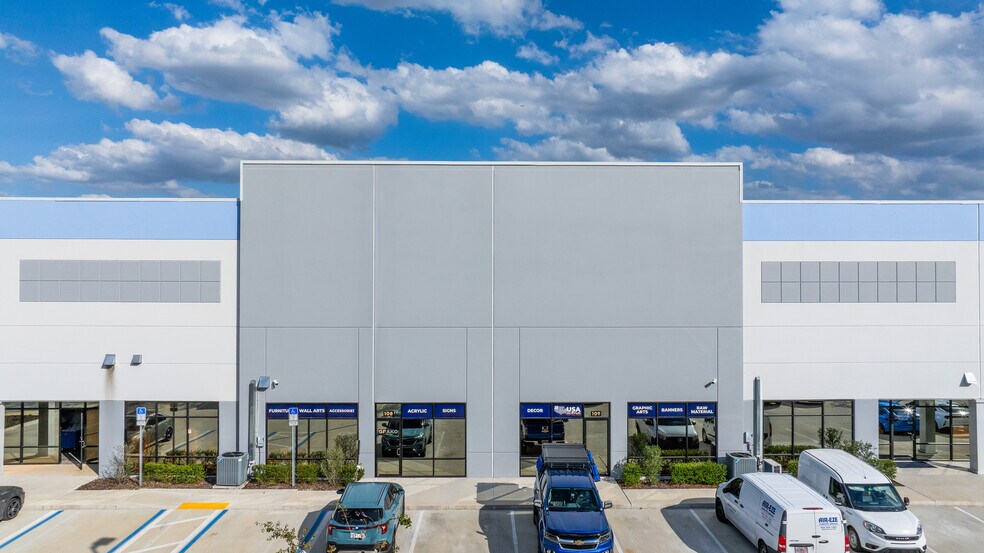 More Photos Of 2870 Clarcona Rd, Apopka Warehouse For Sale