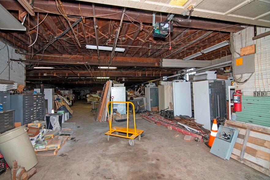 More Photos Of 207 S Heber St, Beckley Office For Sale