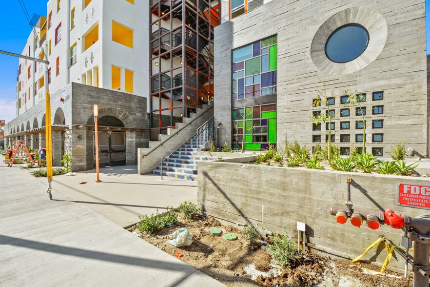 More Photos Of 3411 Crenshaw Blvd, Los Angeles Multifamily For Sale