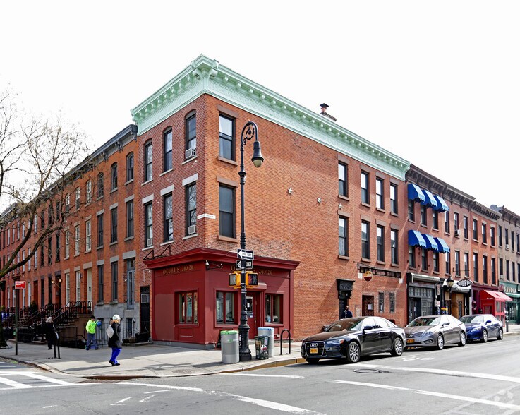 Primary Photo Of 267 Smith St, Brooklyn General Retail For Sale