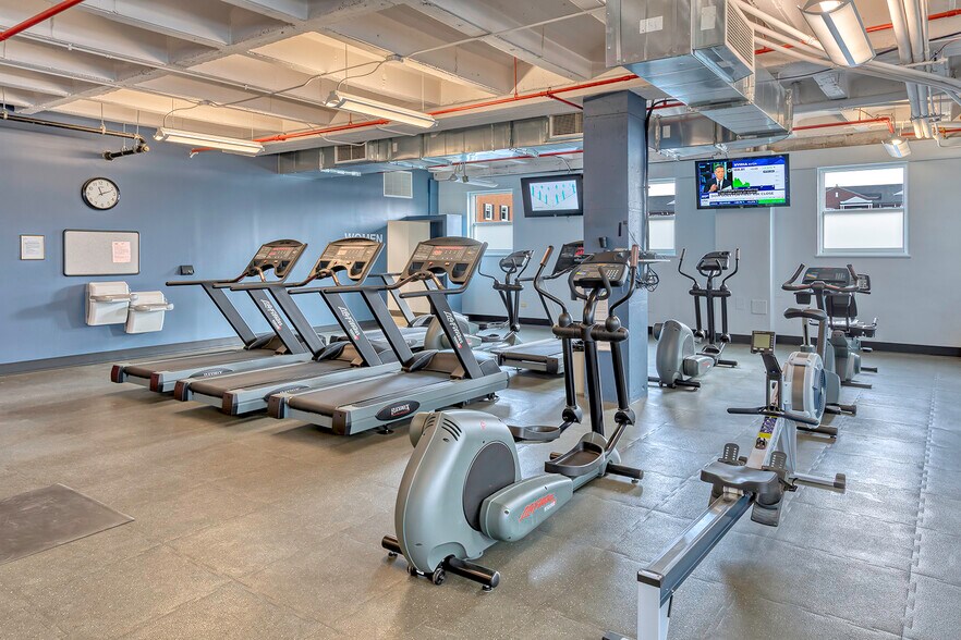 More Photos Of 350 S Northwest Hwy, Park Ridge Office For Lease