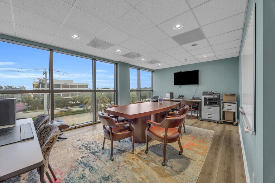 More Photos Of 631 US Highway 1, North Palm Beach Office For Sale