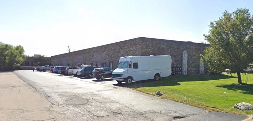 More Photos Of 5535 W 110th St, Oak Lawn Warehouse For Lease