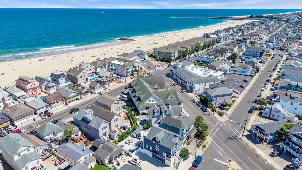 More Photos Of 580 Main St, Manasquan Restaurant For Sale