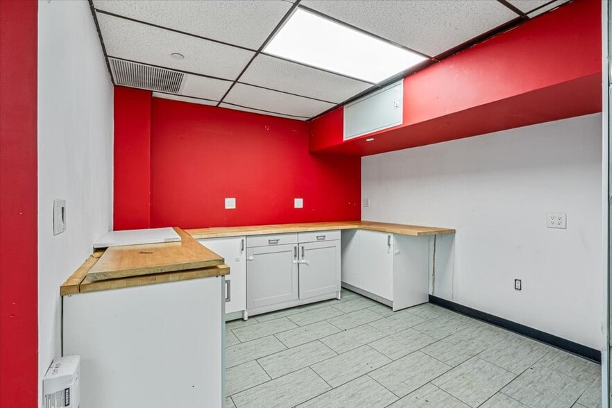 More Photos Of 32-04 38th Ave, Long Island City Apartments For Lease