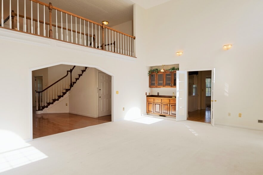 More Photos Of 10674 Wall Triana Hwy, Toney Hospitality For Sale